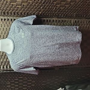 Under Armour TShirt
